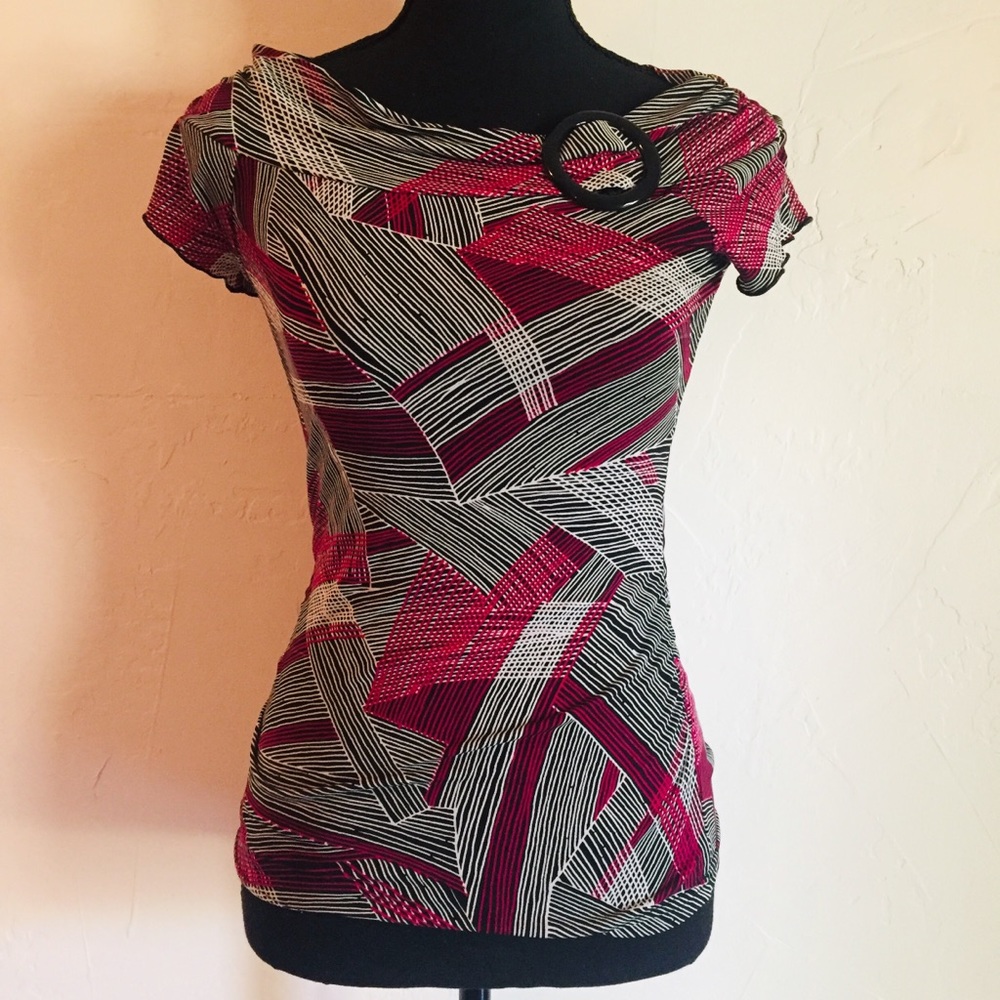 🍒 5/$20 Byerwear Blouse Short Sleeve Top